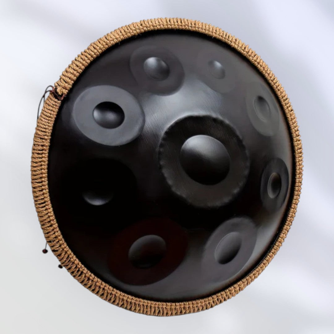 Handpan noir 9 notes Kurd en ré mineur 440 Hz